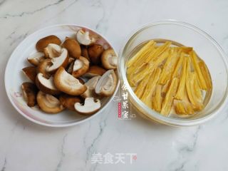 香菇鸡汤烩面的做法步骤：6