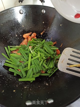 韭菜河虾的做法步骤：7