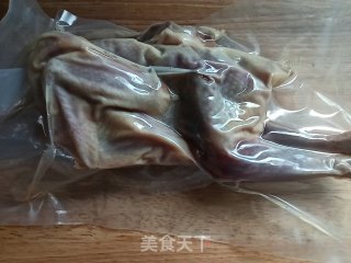 清蒸腊鸡的做法步骤：1