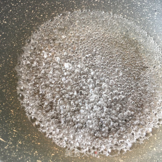 “汤羹”锤肉片番茄汤的做法步骤：9