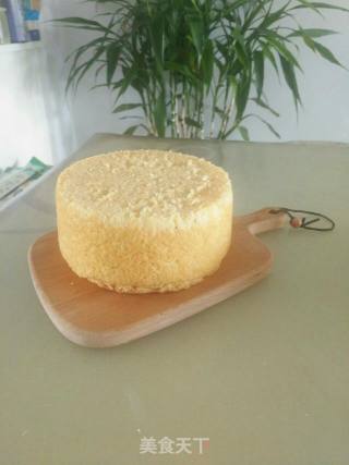 斜抹小黄花蛋糕的做法步骤：1