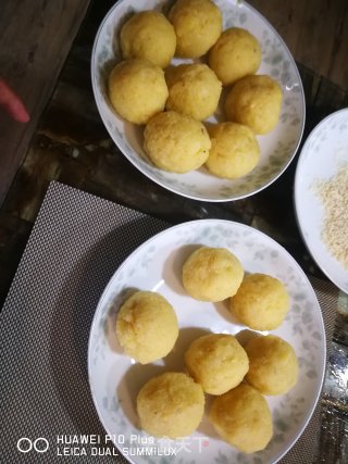 土豆芝士球的做法步骤：7