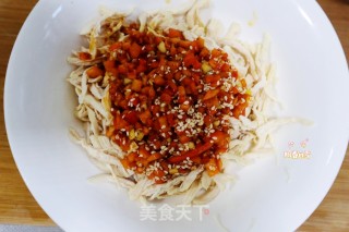 减脂必备㊙️凉拌麻辣手撕鸡丝❗️五块钱做一盘低脂低卡✅的做法步骤：10