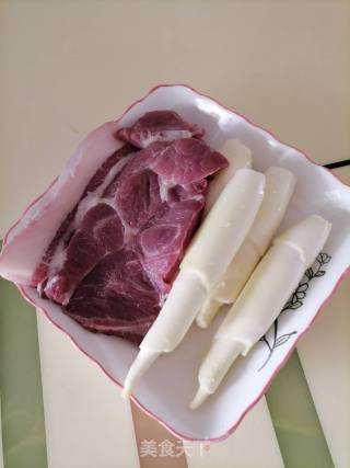 茭白炒肉的做法步骤：1