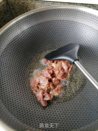 茭白炒肉的做法步骤：2