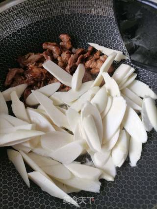 茭白炒肉的做法步骤：3
