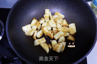 家的味道❤️炒馒头丁 炒馍花 炒馒头块的做法步骤：9