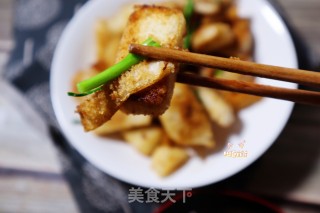 家的味道❤️炒馒头丁 炒馍花 炒馒头块的做法步骤：11
