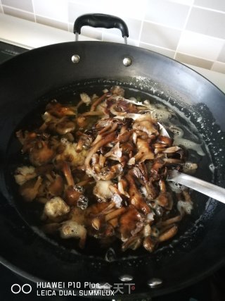 两吃青椒蘑菇饺的做法步骤：8