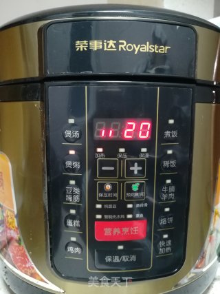 银耳百合莲子羹的做法步骤：4