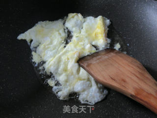 鸡蛋洋葱炒蝴蝶面的做法步骤：5