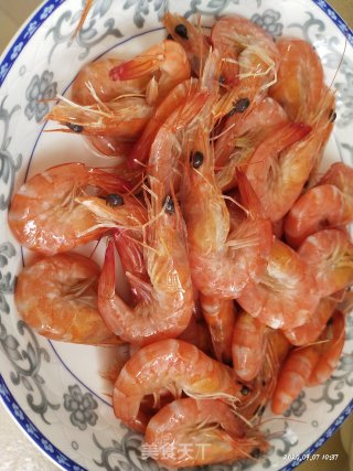 油焖大虾的做法步骤：1