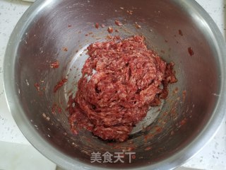 牛肉锅贴的做法步骤：4