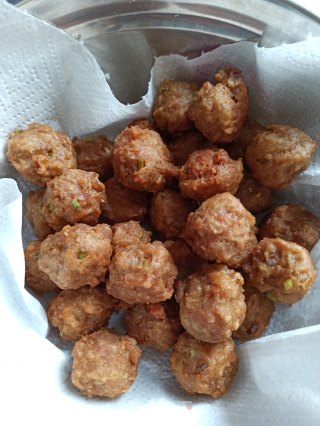 炸猪肉莲藕丸子的做法步骤：10
