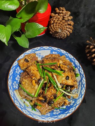 蒜香豆豉焖带鱼的做法步骤：10