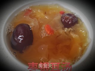 枣银耳汤的做法步骤：5