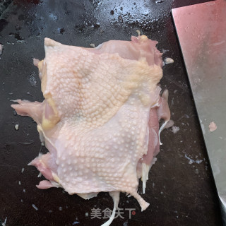 蜜汁鸡腿的做法步骤：1