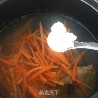 鲍鱼炖鸽子的做法步骤：11