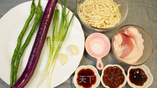茄丁打卤面丨老人孩子都喜欢，给肉都不换。的做法步骤：1