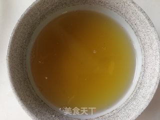白菌排骨汤的做法步骤：6