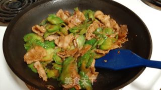 苦瓜炒肉片的做法步骤：6