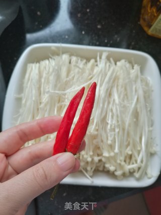 蒜蓉蒸金针菇的做法步骤：1