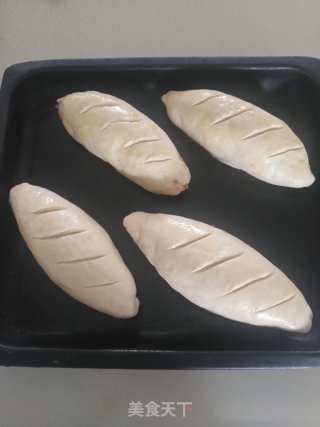 肉松蛋黄面包的做法步骤：9