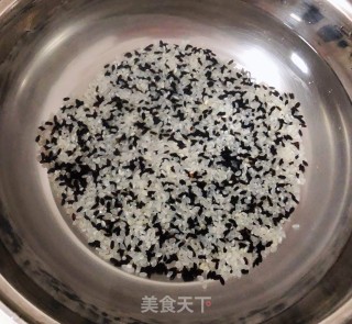 鸡腿时蔬双米粥的做法步骤：3