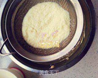 一次就能成功的超简单配方????入口即化的宝宝零食蛋黄溶豆的做法步骤：4