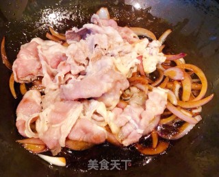 洋葱肥牛金针菇饭的做法步骤：8