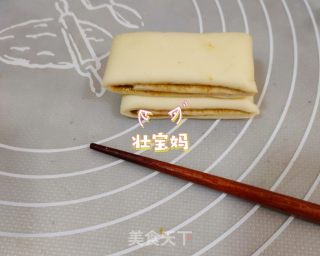 蒸馒头加一物补钙又补铁✅宝宝版芝麻酱花卷《十个月以上婴幼儿辅食》一次发酵法的做法步骤：7