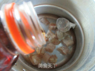 【高压锅版】茭白炖牛筋的做法步骤：5