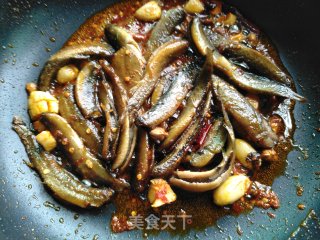 烧泥鳅的做法步骤：6