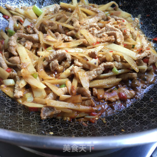 剁椒子姜炒肉的做法步骤：10