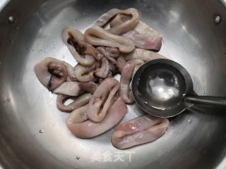 葱香鱿鱼圈的做法步骤：6