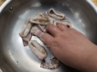 葱香鱿鱼圈的做法步骤：7