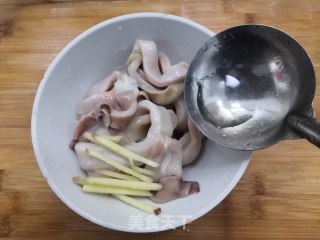 葱香鱿鱼圈的做法步骤：10