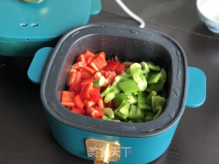 青椒鸡块的做法步骤：7