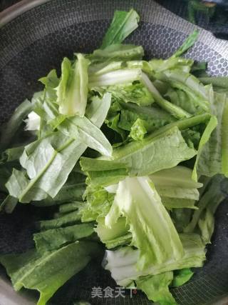 素炒油麦菜的做法步骤：2