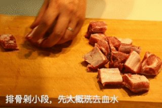 懒人排骨|这道豉汁蒸排骨适合你，上锅一蒸就搞定的做法步骤：1