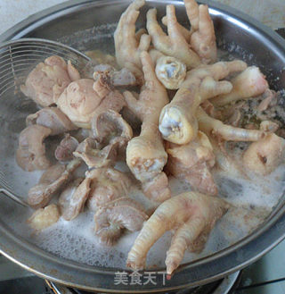 卤水鸡胗鸡爪的做法步骤：3