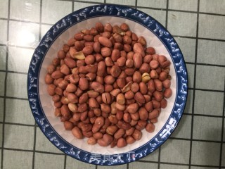 盐焗花生的做法步骤：5