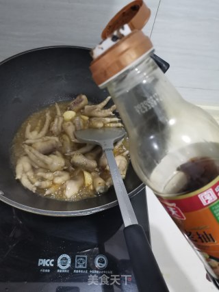 红烧凤爪的做法步骤：5