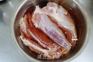一学就会的家庭式卤牛肉㊙️制五香卤牛腱（高压锅版）????超入味的做法步骤：1