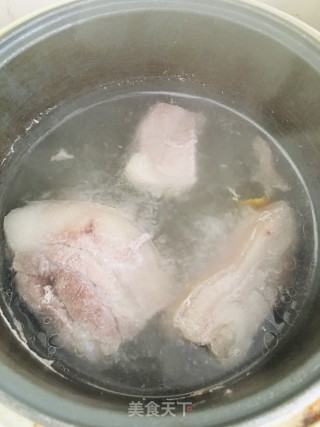 蘸水白肉的做法步骤：1