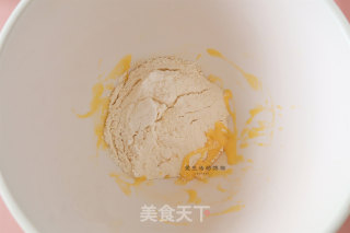 奶黄流心月饼的做法步骤：2