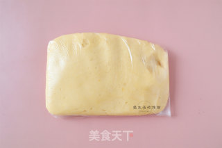 奶黄流心月饼的做法步骤：4