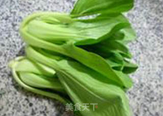 金钱菇青菜猪蹄汤的做法步骤：2