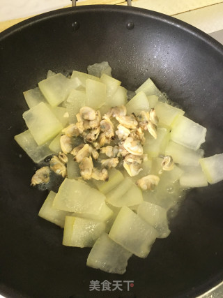 花蛤肉烧冬瓜的做法步骤：4