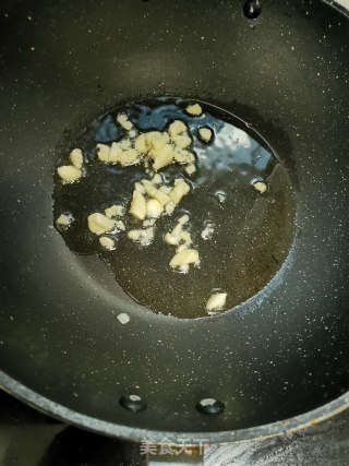 蒜炒莴苣叶的做法步骤：3